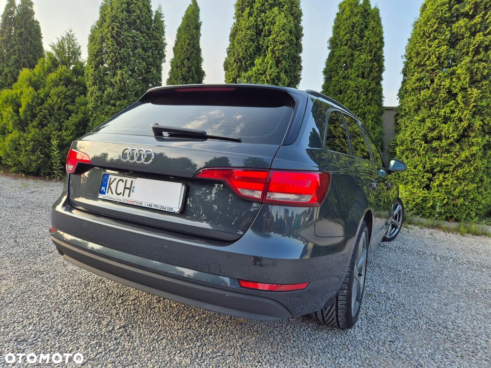 Audi A4 Avant 35 TDI S tronic design - 28