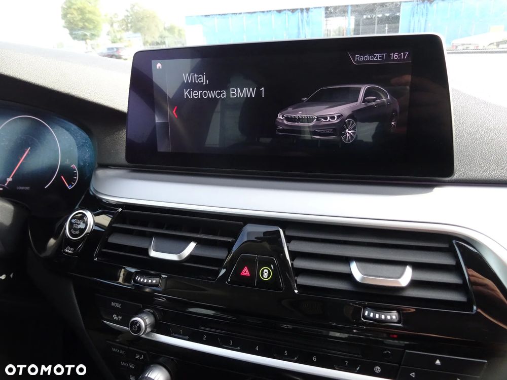 BMW Seria 5 525d Sport Line - 13