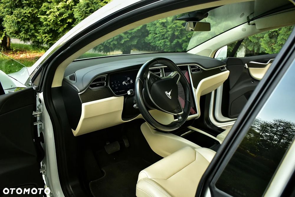 Tesla Model X Long Range Plus - 16