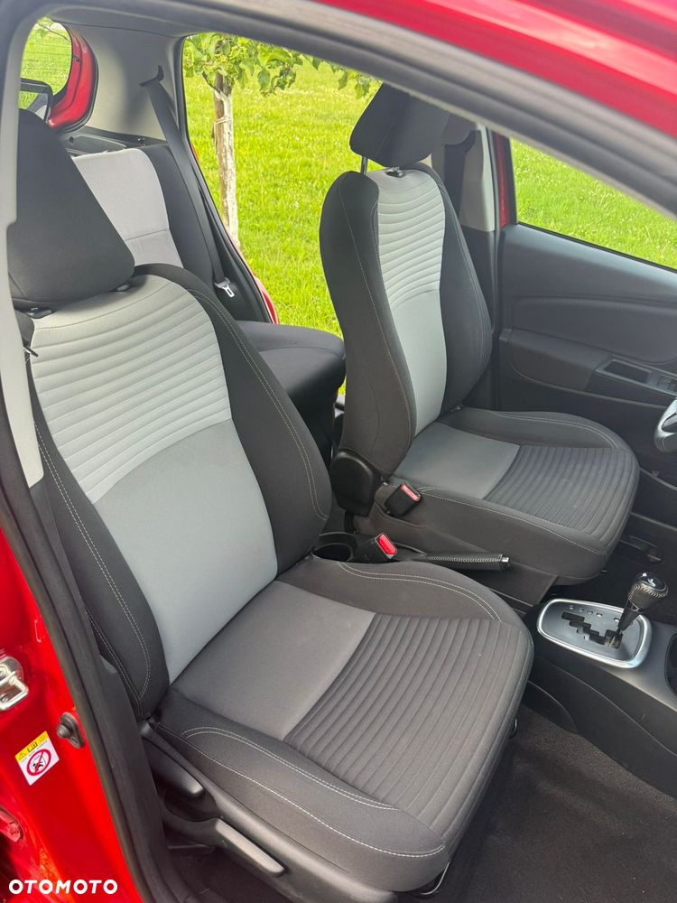 Toyota Yaris - 11