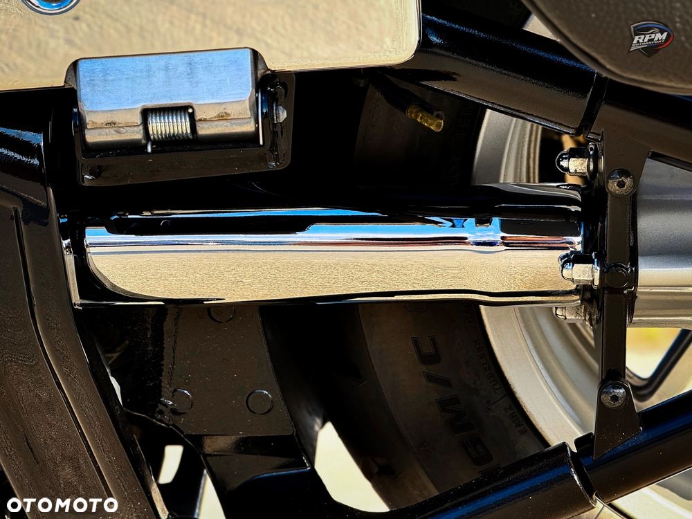 Suzuki Boulevard - 12