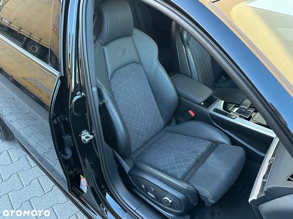 Audi A4 Limousine 40 TFSI S tronic S line - 24