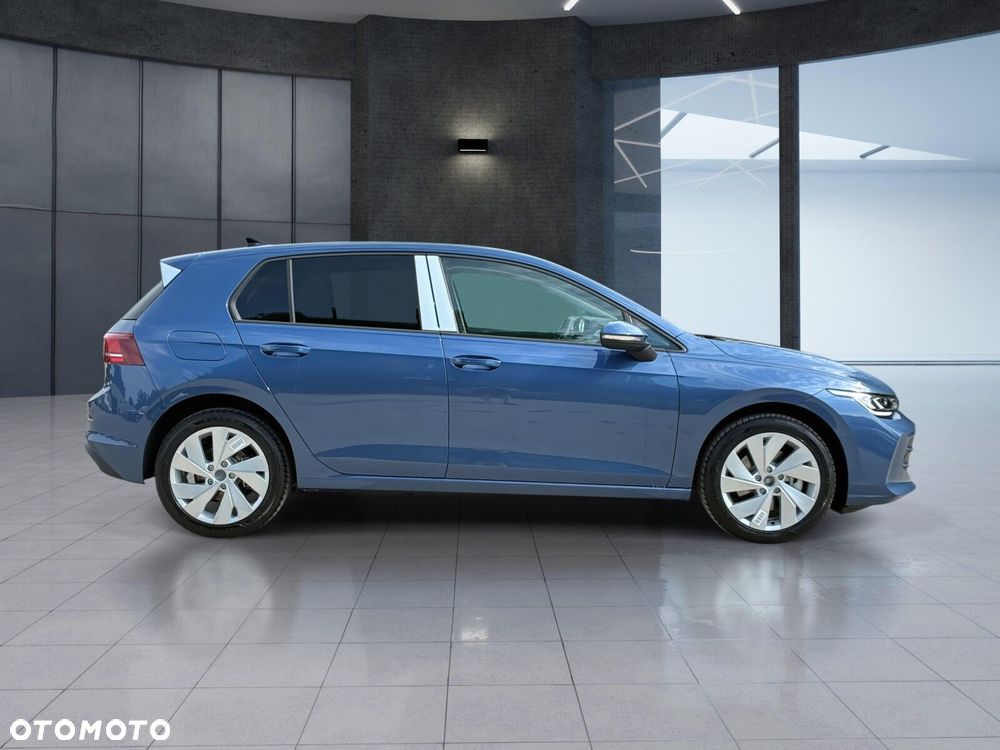 Volkswagen Golf - 4