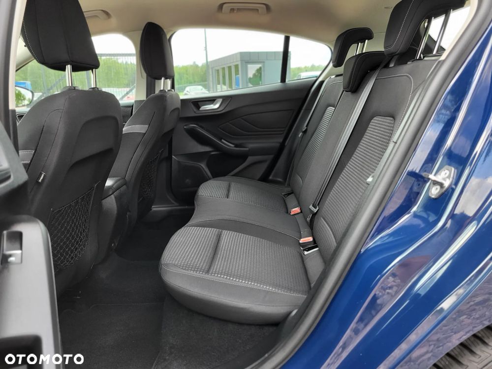 Ford Focus 1.0 EcoBoost Connected - 17