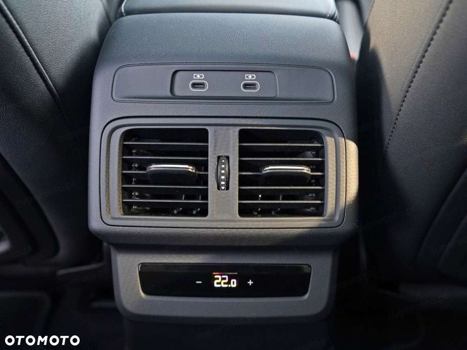 Audi Q5 Sportback - 16