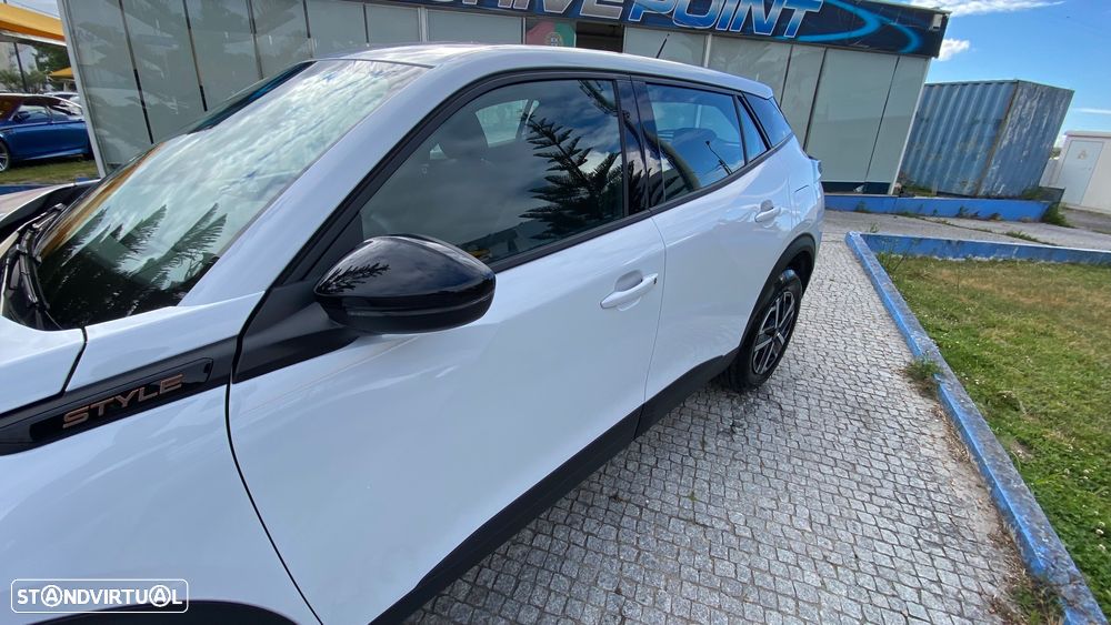 Peugeot 2008 1.2 PureTech Style - 16