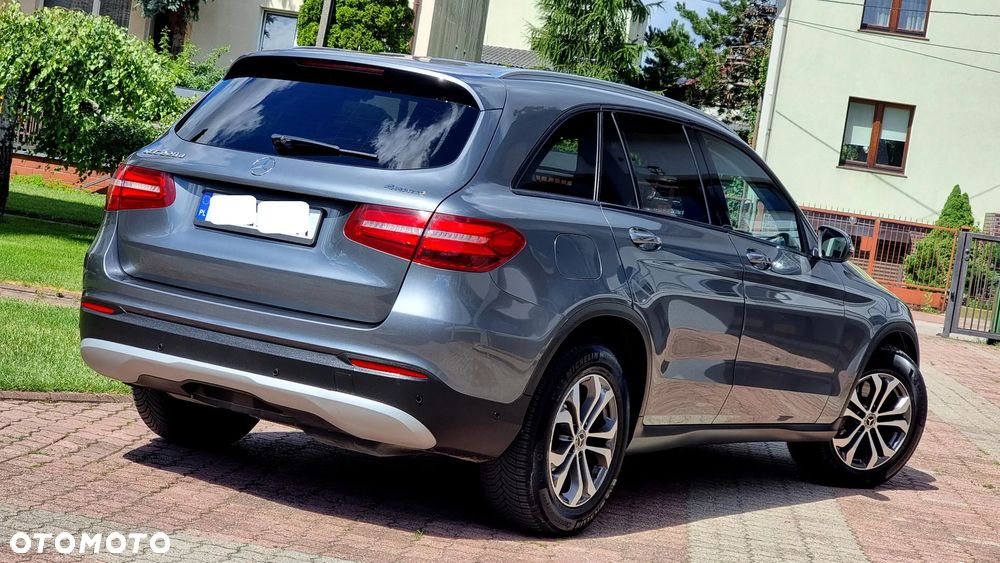 Mercedes-Benz GLC - 12