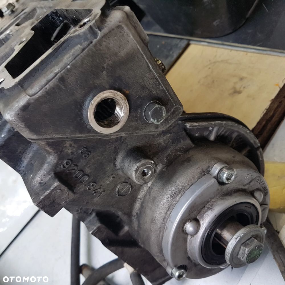 komora wstępnego wirowa spalania z głowicy 9200841 aixam ligier baroder italcar focs lombardini yanmar microcar js jdm chatenet belier grecav diesel na części ldw 602 ldw 502 lombardini 9200463 traktorek koparka kubota Lombardini LDW502 Focs , LDW502 Progress , LDW502 Euro4 Progress mam wszystkie części - 16