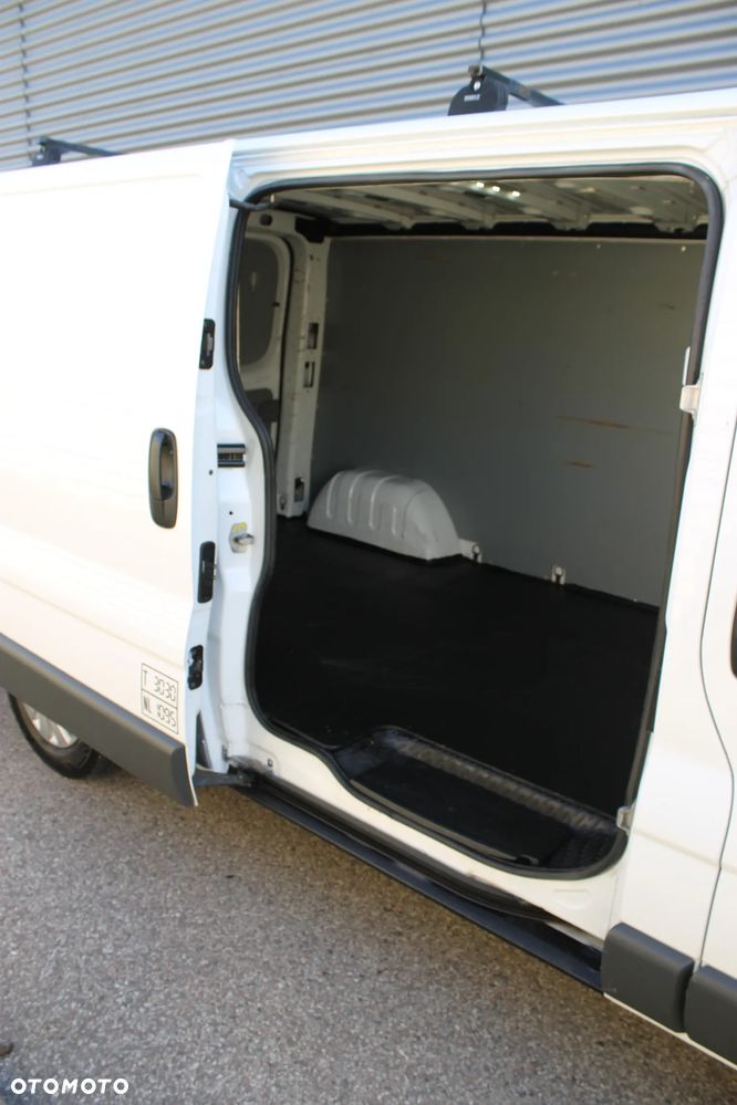 Renault Trafic - 18