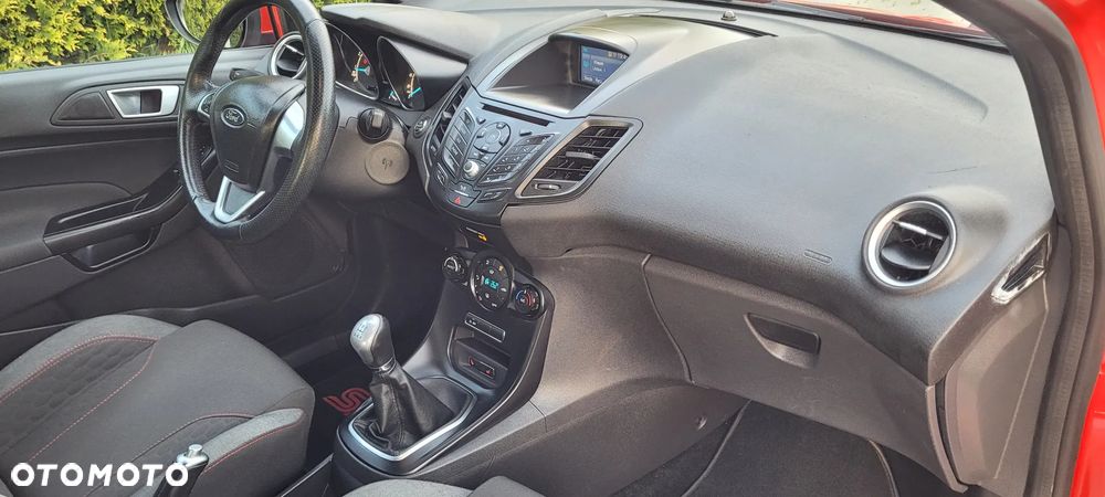 Ford Fiesta 1.0 EcoBoost Start-Stop ST-LINE - 6