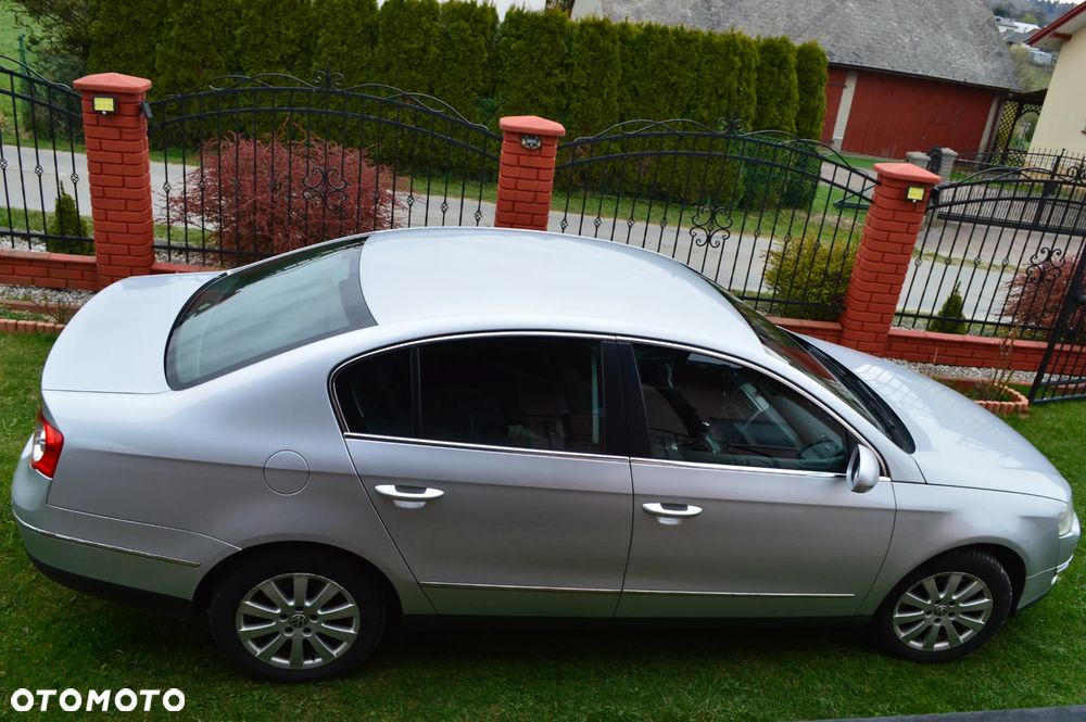 Volkswagen Passat 2.0 TDI Individual Chrom - 2