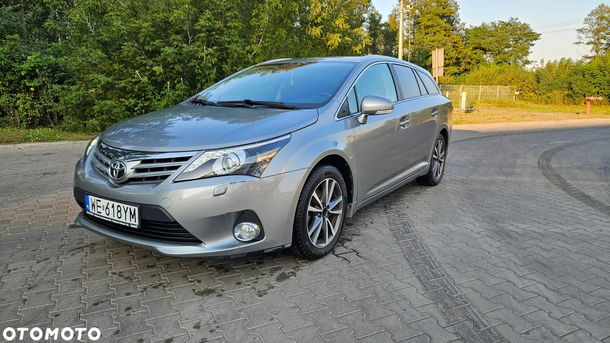 Toyota Avensis 2.0 Premium - 2