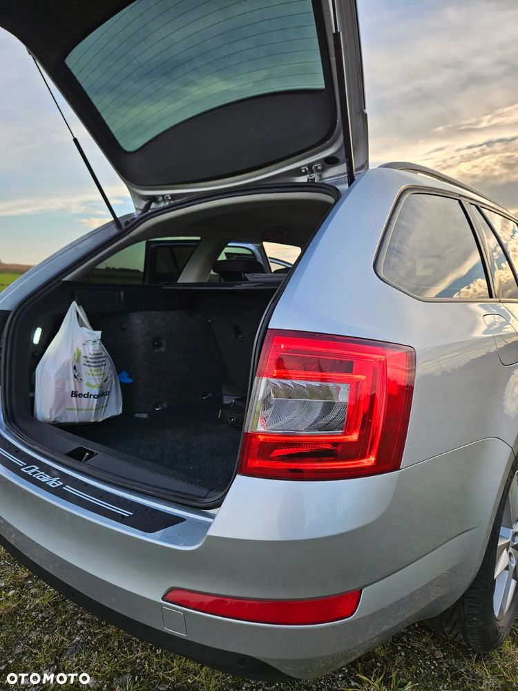 Skoda Octavia 2.0 TDI Ambition - 25