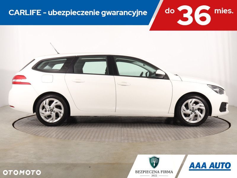Peugeot 308 - 8
