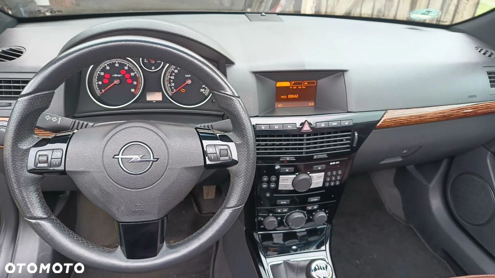 Opel Astra 2.0 T Sport - 12