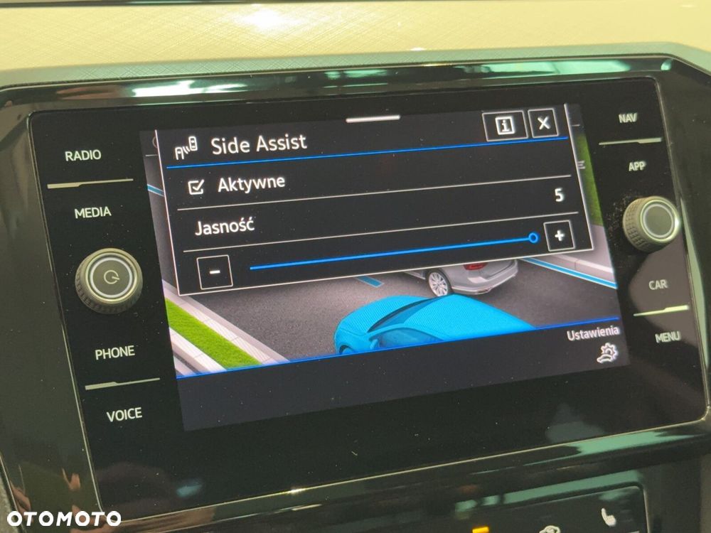 Volkswagen Passat Variant 2.0 TSI Business DSG - 36