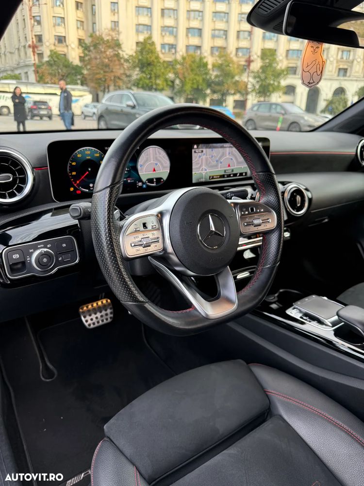 Mercedes-Benz A 250 7G-DCT AMG Line - 14