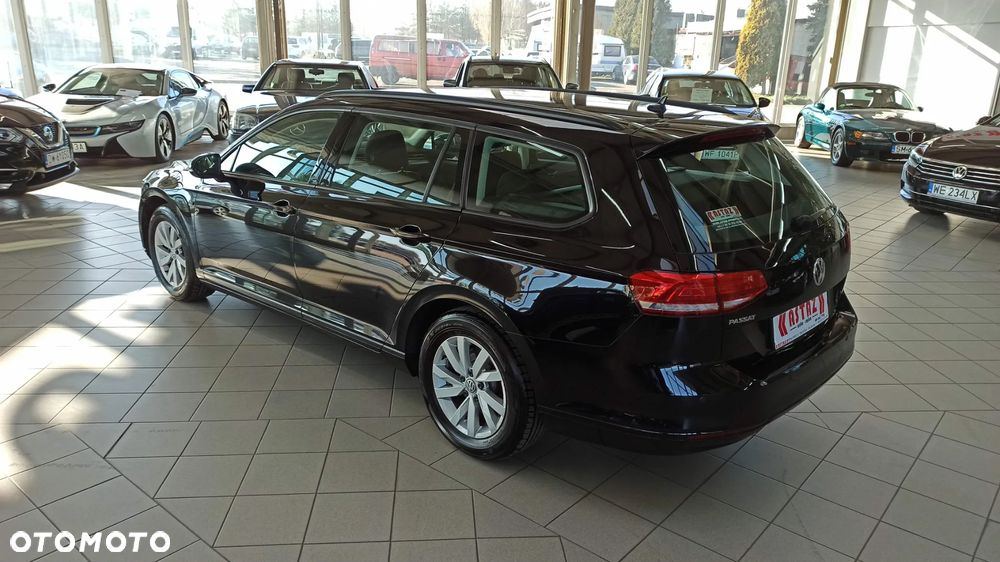 Volkswagen Passat 2.0 TDI BMT Comfortline - 11
