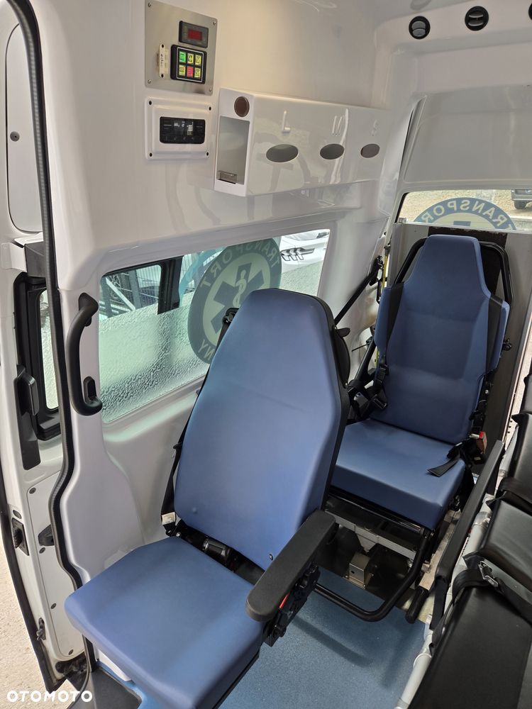 Volkswagen TRANSPORTER T6.1 Ambulans Karetka - 12