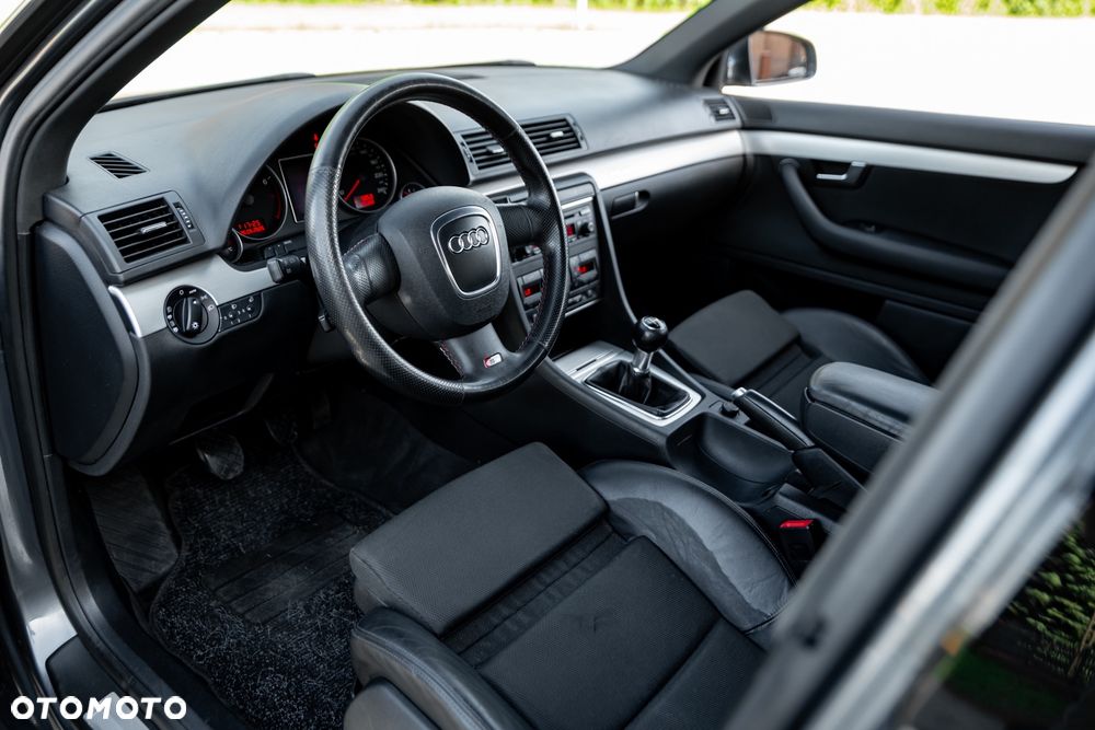 Audi A4 Limousine 1.8 T quattro - 17