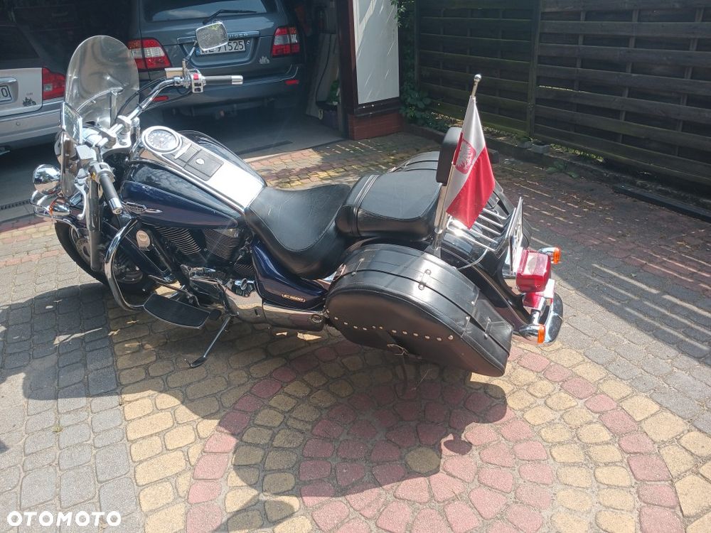 Suzuki Intruder - 1