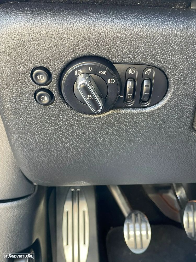 MINI 3 Portas Cooper D - 21