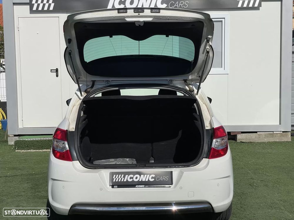 Citroën C4 1.6 HDi Seduction - 12