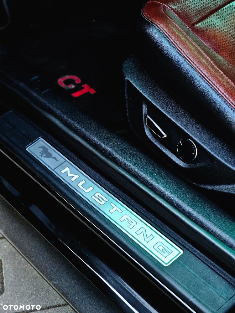 Ford Mustang 5.0 V8 GT - 11