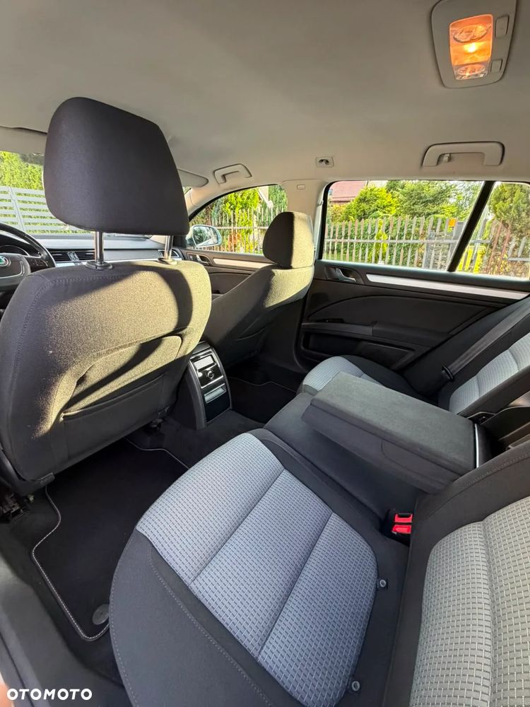 Skoda Superb 2.0 TDI L&K - 9