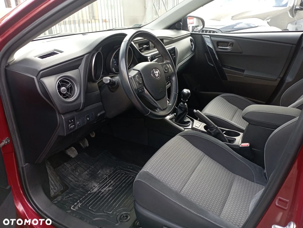 Toyota Auris 1.6 Selection - 7