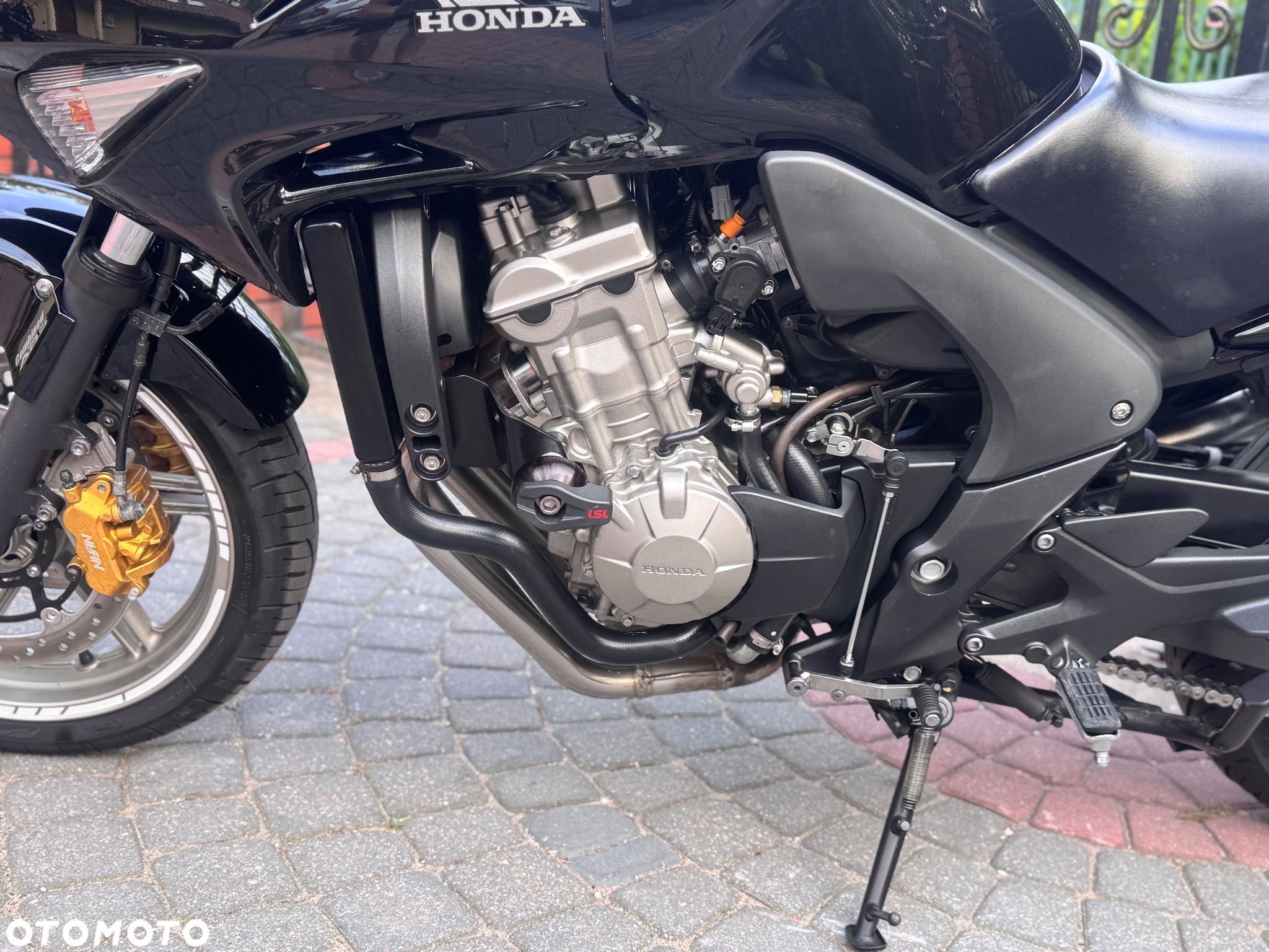 Honda CBF - 16