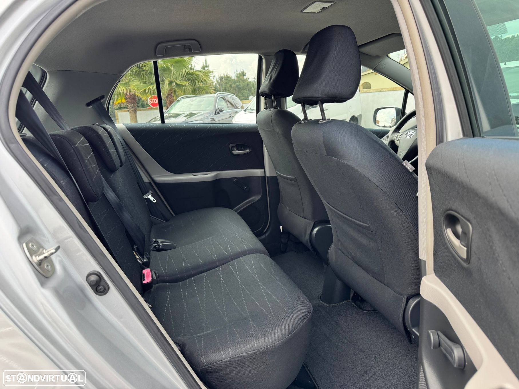 Toyota Yaris 1.4 D-4D AC+VSC - 6