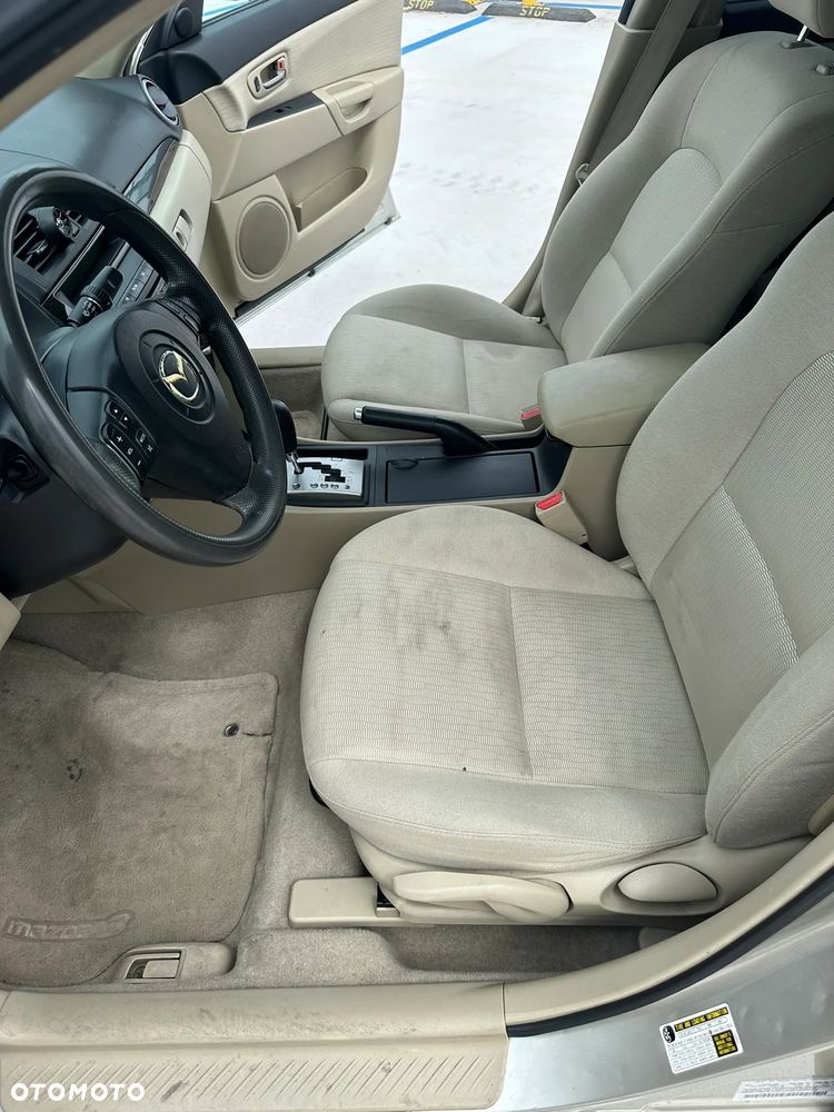 Mazda 3 2.0 Exclusive + - 19
