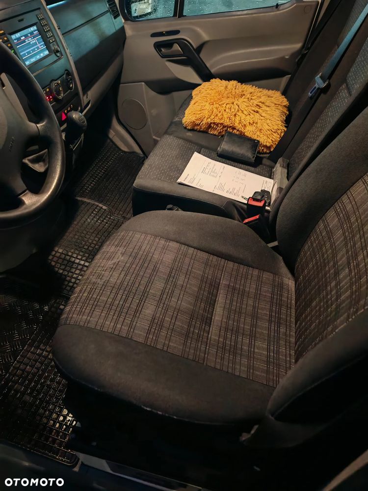 Mercedes-Benz Sprinter - 12