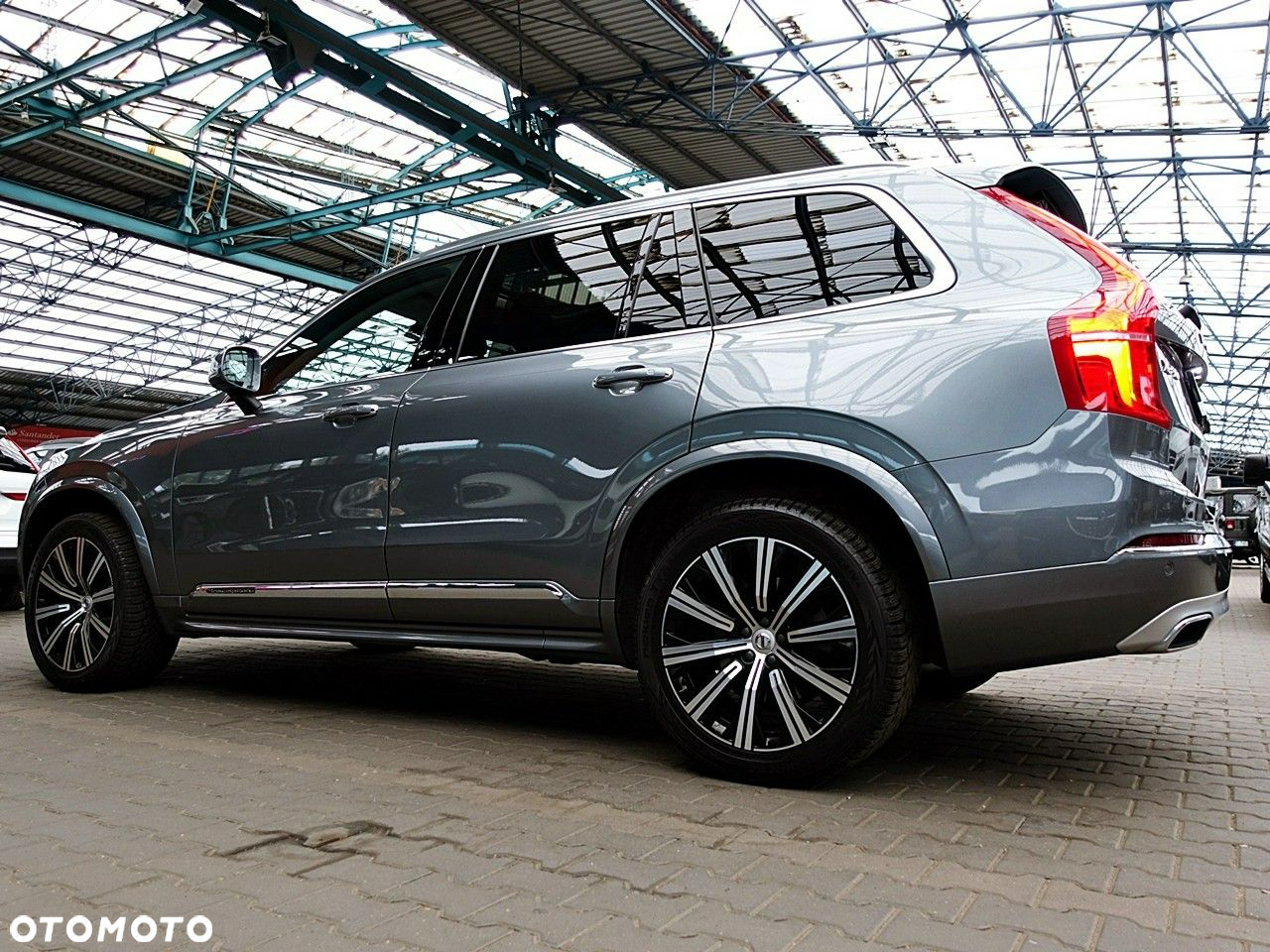 Volvo XC 90 - 9