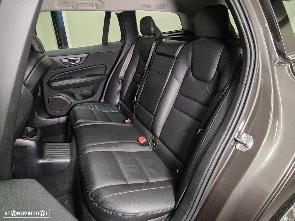 Volvo V60 2.0 T6 AWD TE Inscription Expression - 12