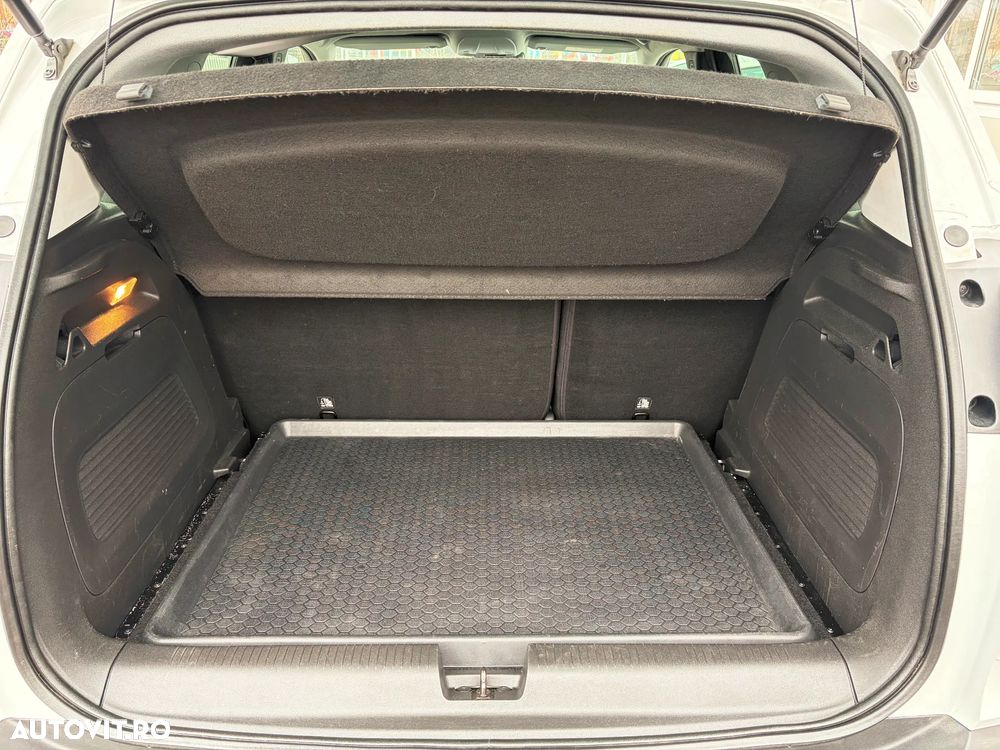 Opel Crossland 1.2 Start/Stop Innovation - 28