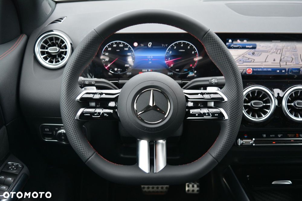 Mercedes-Benz GLA 200 AMG Line - 17
