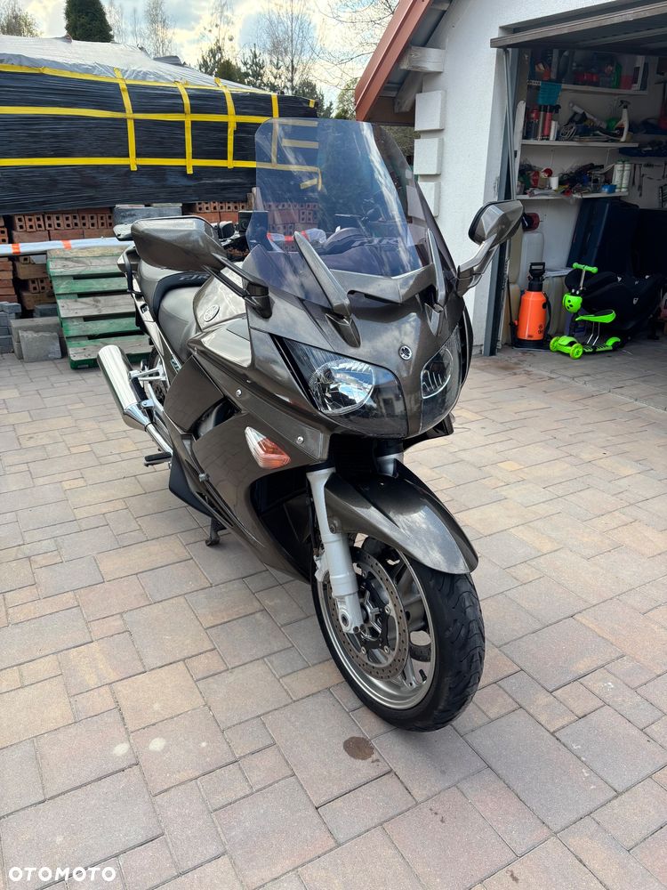 Yamaha FJR - 21