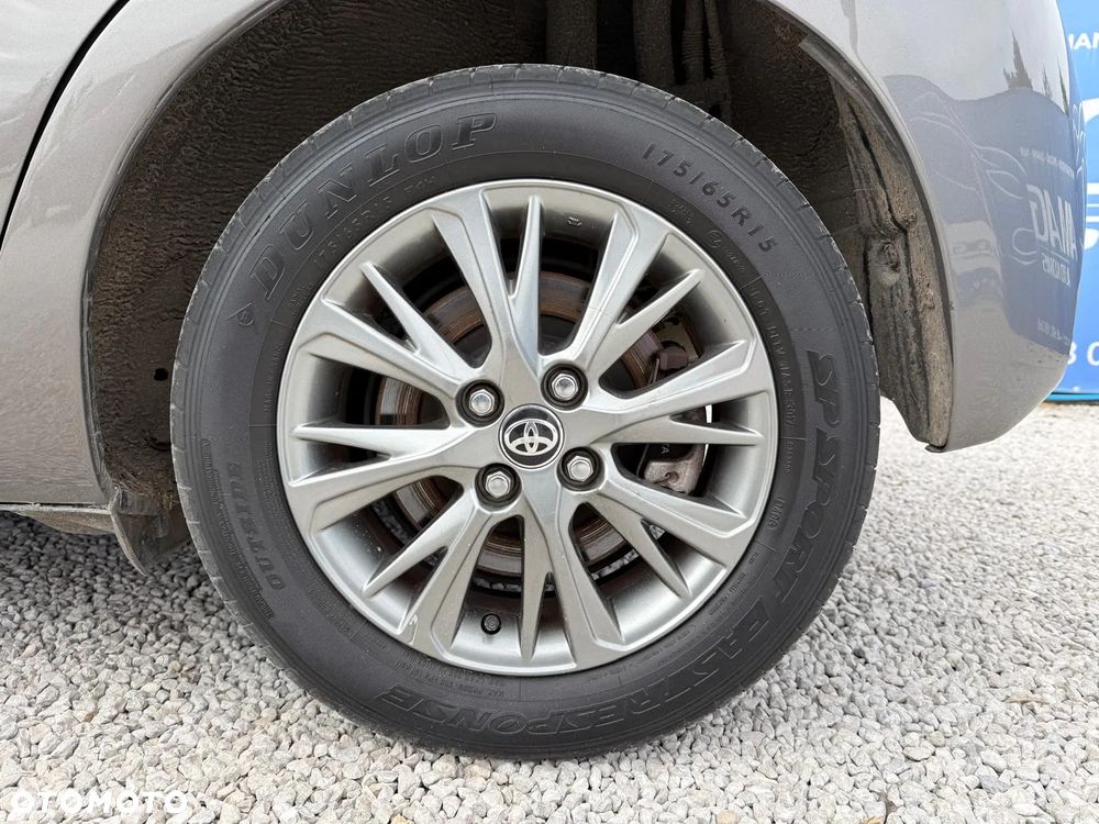 Toyota Yaris Hybrid 100 Active EU6 - 13