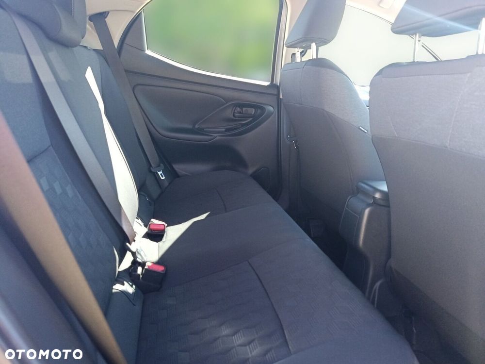 Toyota Yaris Hybrid 1.5 Style - 10