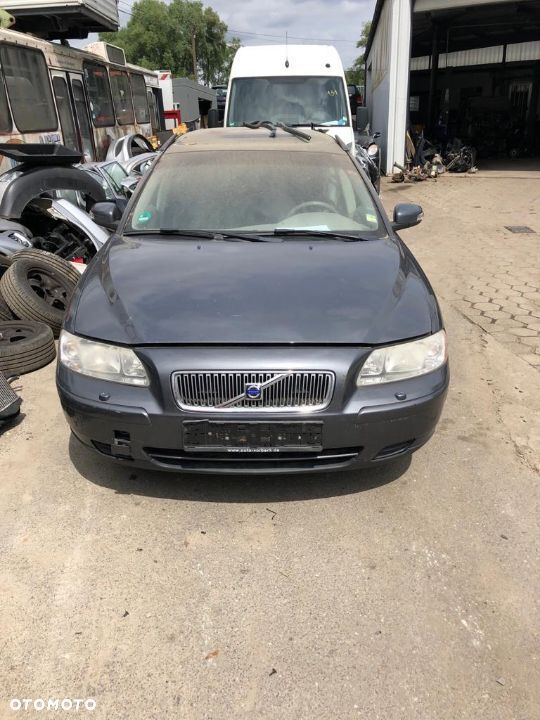 VOLVO V70 LIFT 2.4 D5 D5244T SILNIK NA CZESCI - 1