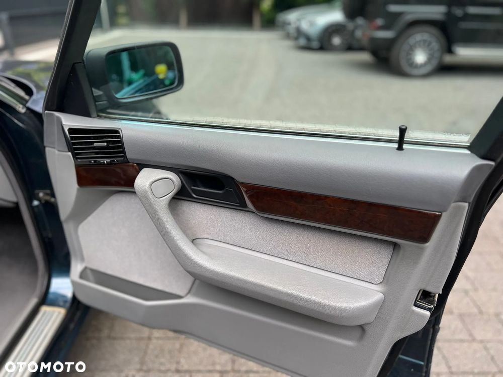 BMW Seria 5 520i - 26