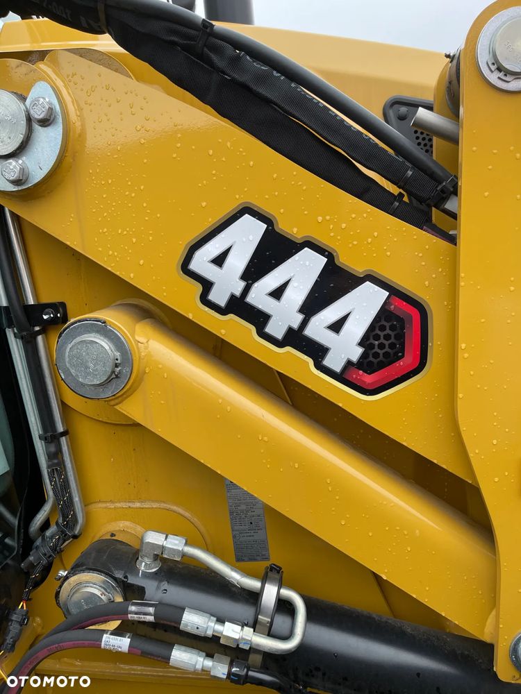 Caterpillar 444F - 3