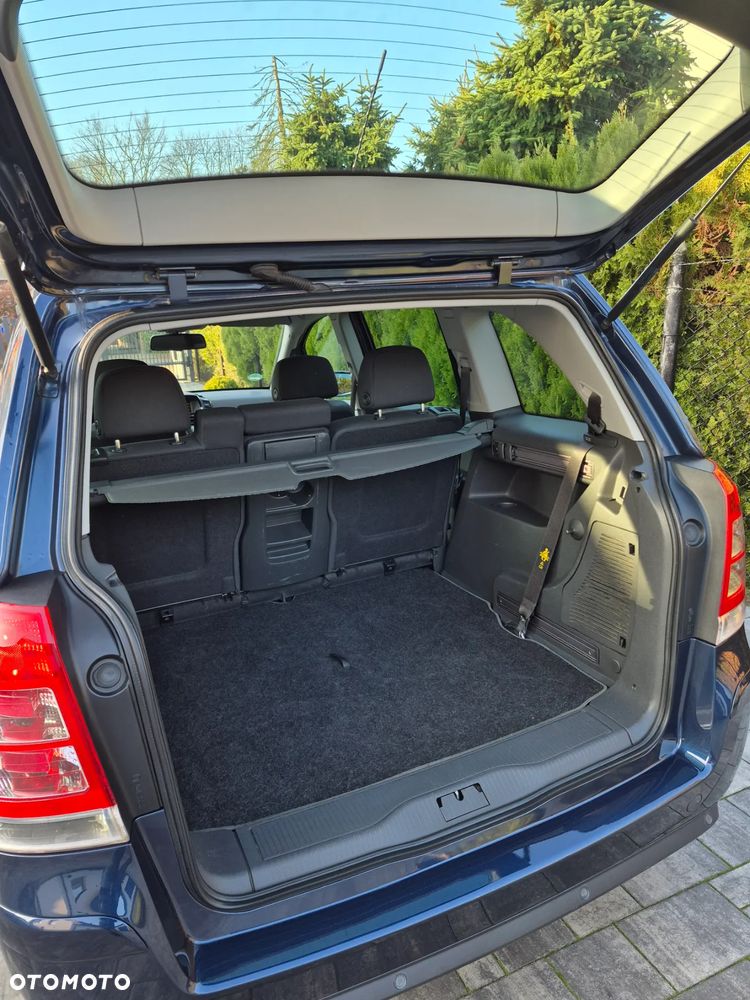Opel Zafira 1.8 Cosmo - 11