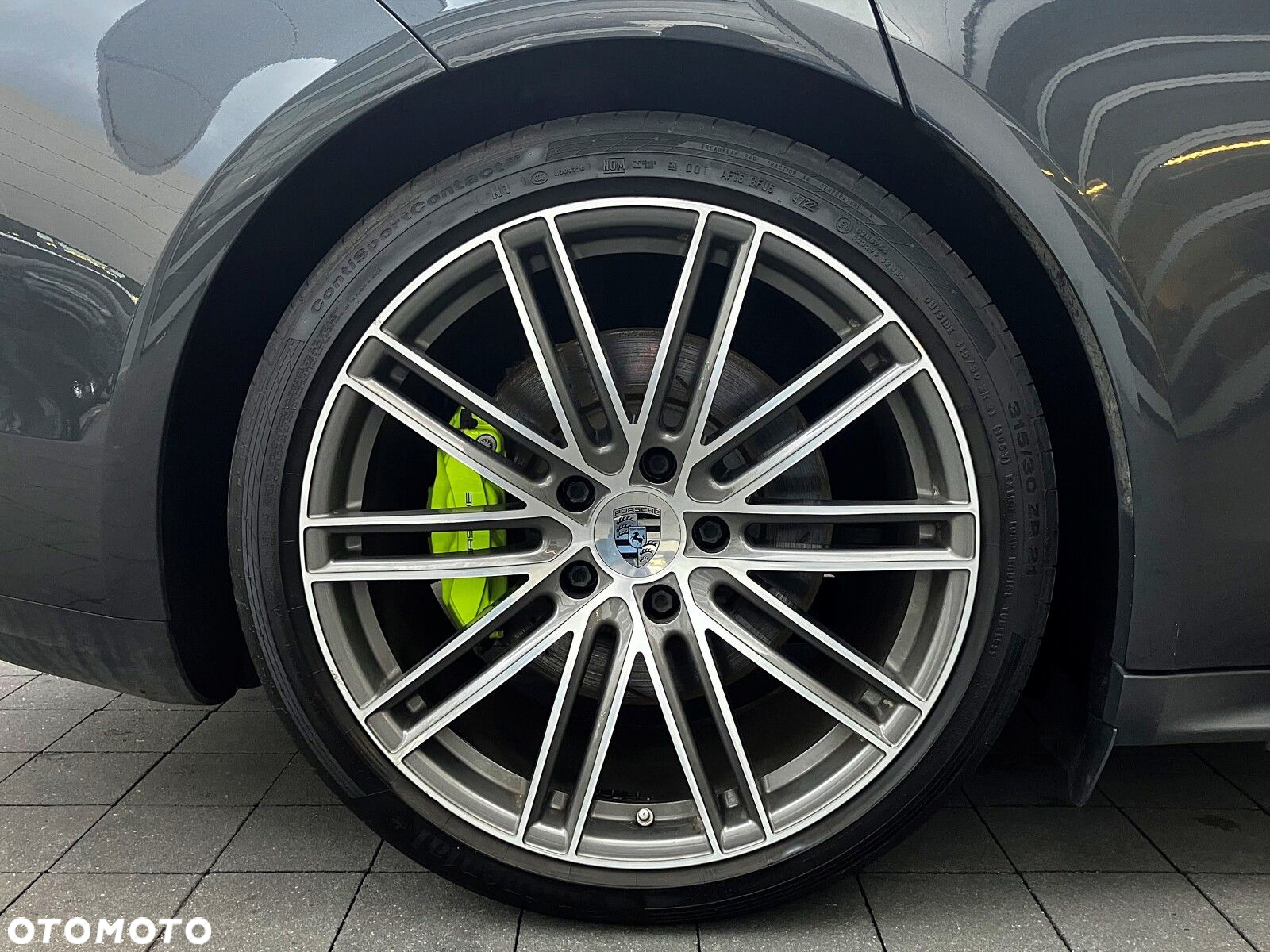 Porsche Panamera - 16