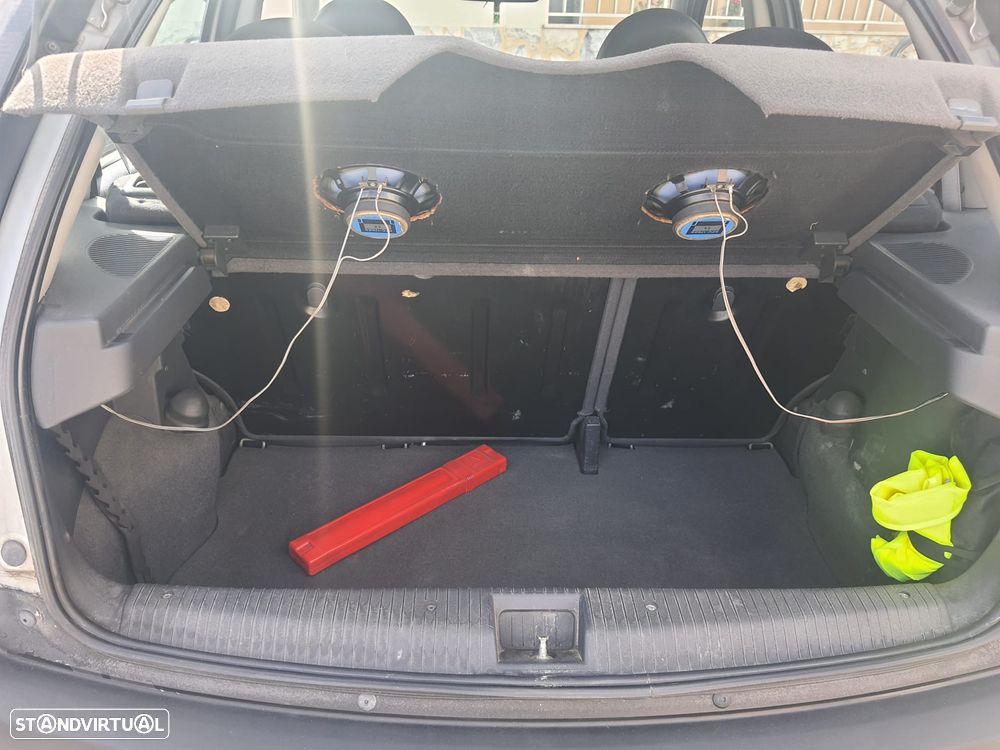 Opel Corsa 1.2 16V N-Joy - 11