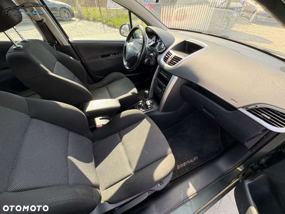 Peugeot 207 1.6 VTi Premium - 25