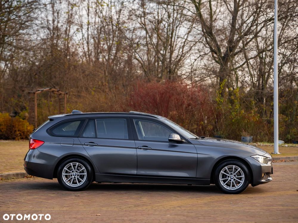 BMW Seria 3 318d Blue Performance - 13