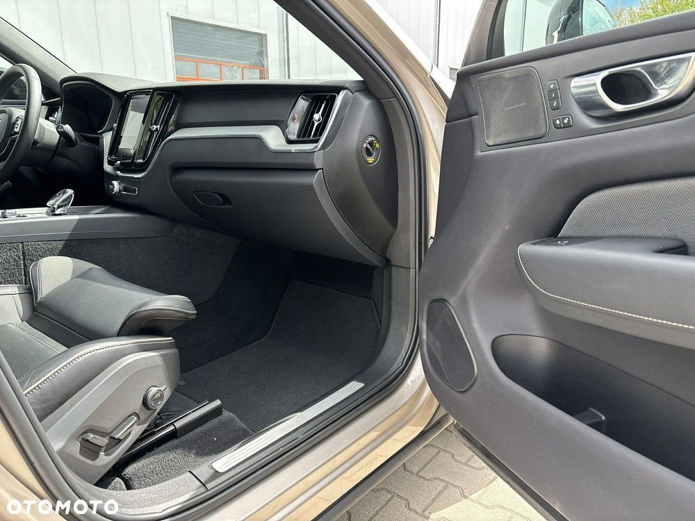 Volvo XC 60 - 18